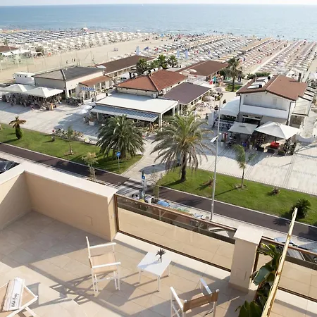 Szálloda Biagi & Lido di Camaiore
